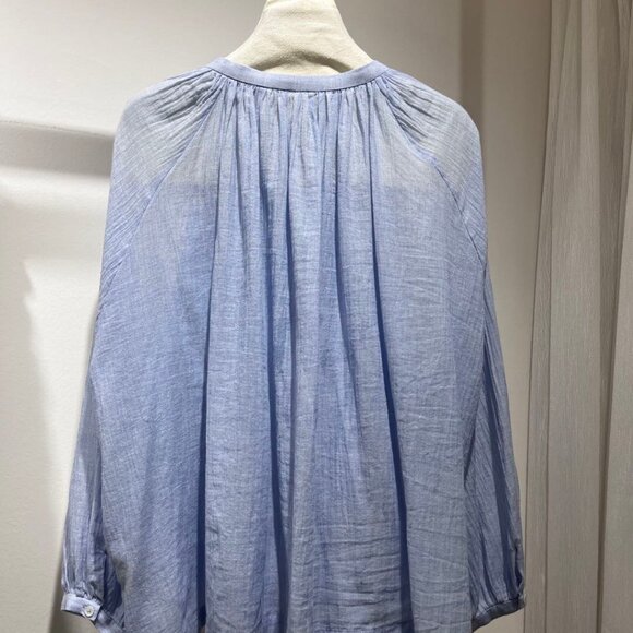 Light blue ruffled bell-sleeve blouse, unlocking effortless French chic - Picture 4 of 9
